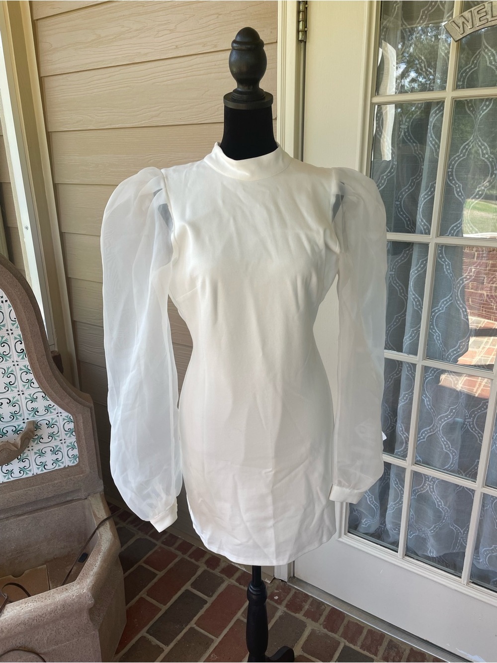 NB NBD White Puff Sleeve Open Back Mini Dress Size M 🤍 Dramatic